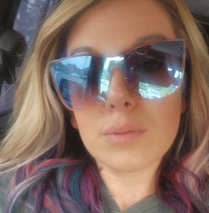 Meet your Posher, Amy lynn